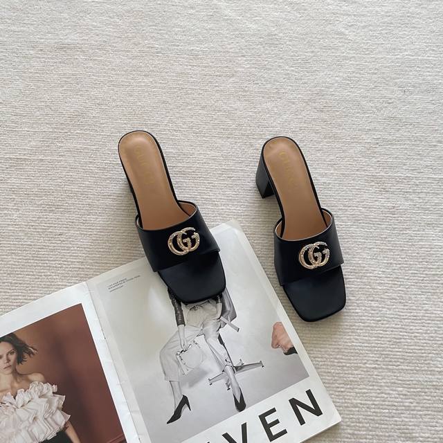 出厂： Gucci 古驰2025顶级专柜 代购系列 官网上新 全球同步 Gucci 古驰25Ss 双G粗跟凉拖 古驰凉拖 Gucci拖 Gucci鞋控 小红书最
