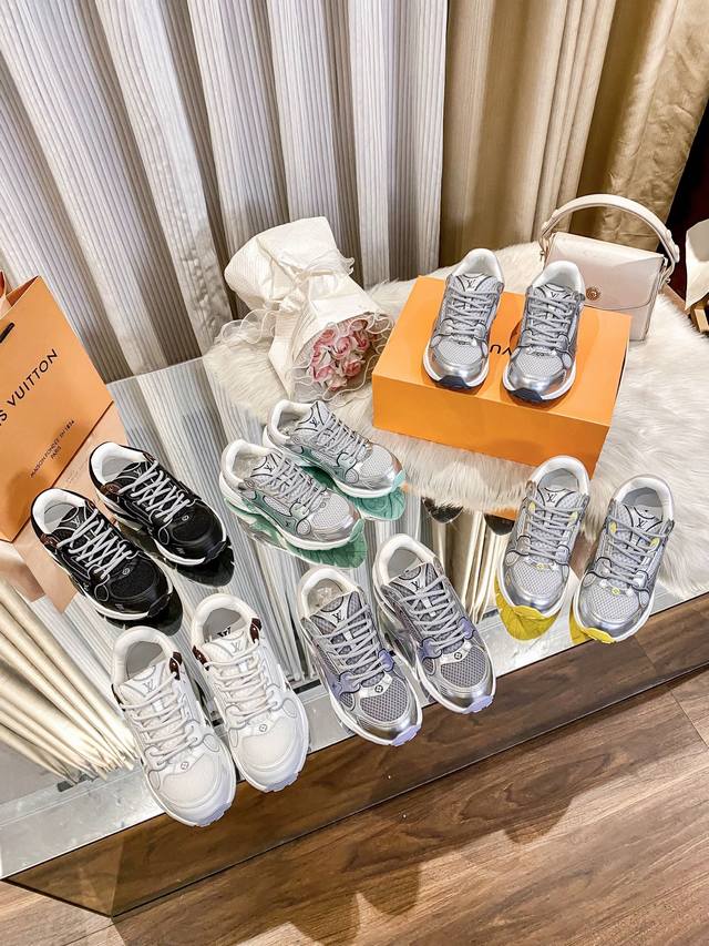 橙子出厂价Pp： Lv了老爹鞋 运动鞋 Lv Biu、Biu、Biu、新颜色、新版本最高端大气的包装质量驴牌休闲运动鞋大胆的前卫设计上富有个性的波浪形大底，风骚