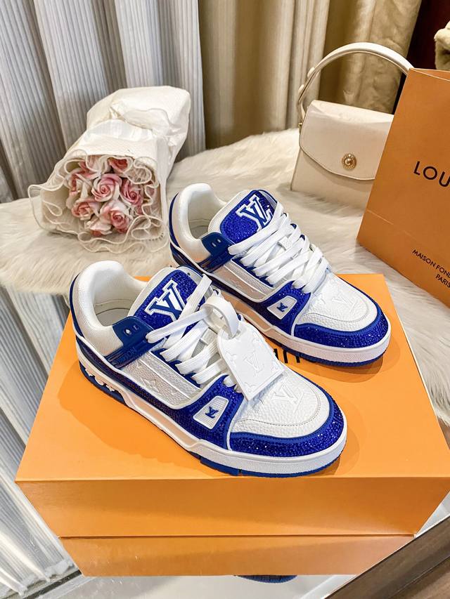 出厂： Lv 钻石款新品上线驴家新颜色火热上市最好看的运动鞋，驴牌力推新品，官网限定款复古篮球运动鞋！花血本购入原版1:1精准复刻、细节很无敌、诚意满满、进口定
