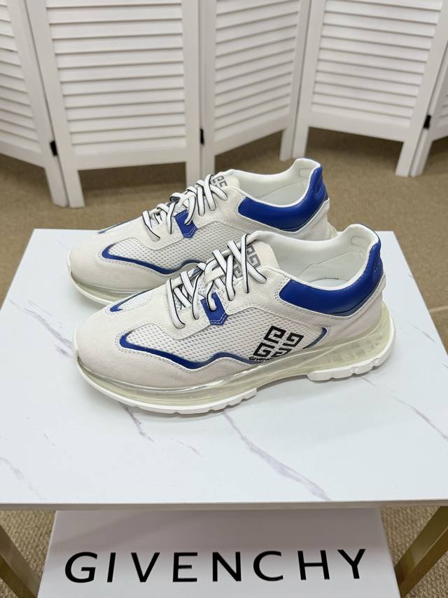 Givenchy 纪梵希 新款 专柜同步 人手一双 不容错过 专柜买版 完全1:1 开模定制顶级版本 原版展示提供对比 让大货做到和原版0区别 实物和图片来见证