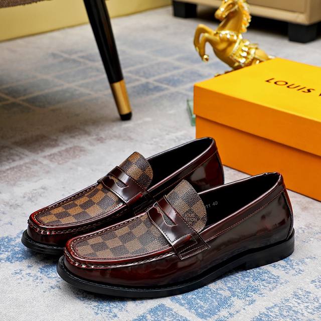 工厂P价 Louis Vuitton 里 路易威登 新款男士休闲商务皮鞋官网原版复制，鞋面采用进口官网1:1材料制作意大利牛皮面，水染内里绝非一般的工艺制造，大