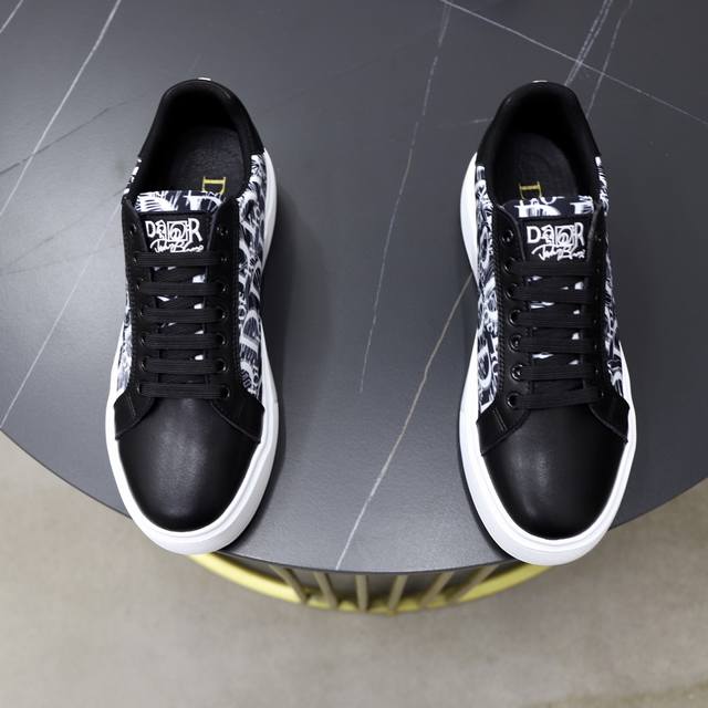 品牌：迪奥Dior 标准码：38-44 45订做 等级：官网同款 材料：原版面料 舒适内里 轻便耐磨大底 款式类别：男士时尚休闲鞋 跑步 运动鞋 尊贵奢侈品大牌