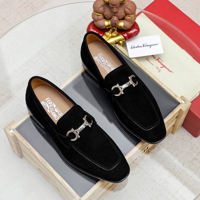 工厂P价 里 Ferragamo 菲拉格慕 爆款时尚休闲鞋官网专柜1:1制作，原版开模好质量看得见，进口高端头层荔枝纹小牛皮，水染皮内里纹路很清优质防水防滑耐磨