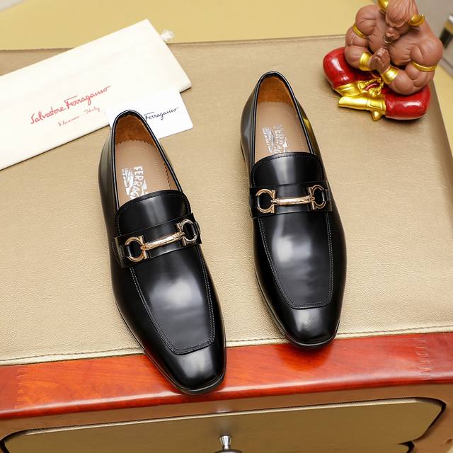 工厂P价 里 Ferragamo 菲拉格慕 爆款时尚休闲鞋官网专柜1:1制作，原版开模好质量看得见，进口高端头层荔枝纹小牛皮，水染皮内里纹路很清优质防水防滑耐磨