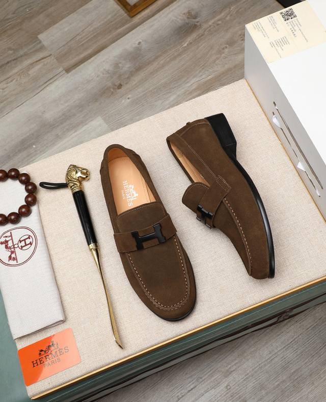 出厂价P 原单品质 品牌：爱马仕HermèS 标准码：男码:39.40.41.42.43.44 38.45.定做 等级：官网同款 原单品质 材料：原版牛皮原版透