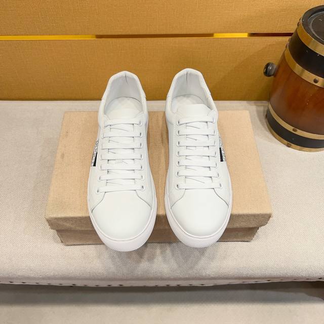 Gucci 古奇 新款时尚高端定制品牌，新款上市，上图必卖 顶级奢侈品牌，最新時尚休闲男鞋，潮流百搭之款，轻松运动风，媲美正品无压力，意大利进口牛猄皮+牛皮+真