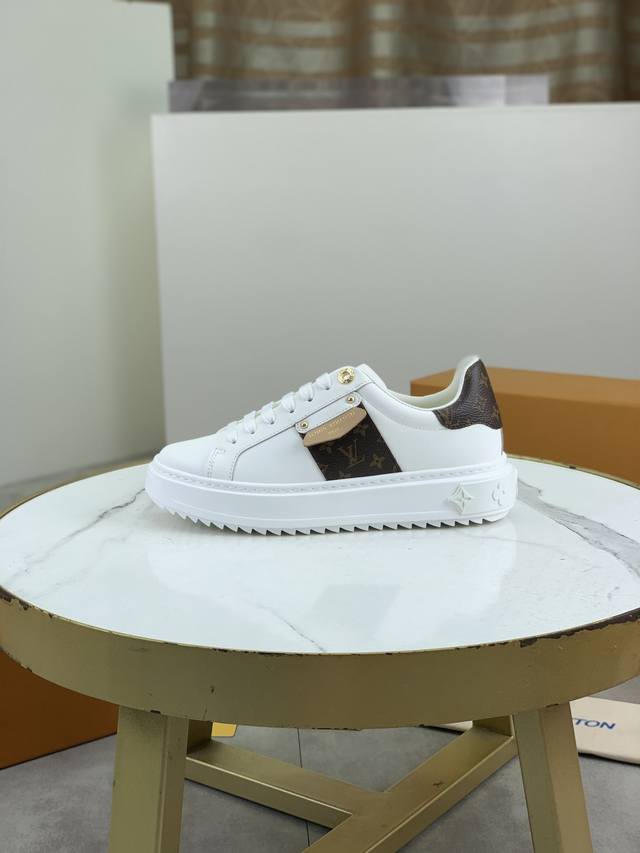 工厂P价P 实价 顶级版本 Louis Vuitton 情侣工艺款 专柜系列 原单 新款Lv路易威登 顶级版本 Lv经典高帮潮鞋！选用进口原版工艺小牛皮 原版透