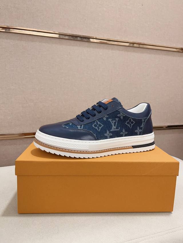 工厂P价 Louis Vuitton 路易威登 Lv 新款专柜同步发售，鞋面意大利进口头层牛皮，全进口羊皮内里，完全1比1复刻，鞋底：原厂特供原版底，独家活动成