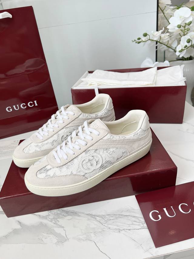 出厂价P 高版本Gucci最新款德训鞋双G皮革搭配立体Gucci字母 以3D效果成就整款鞋子自在的流动质感，流畅的线条设计 轻盈舒适透气，女码35-40 男码3