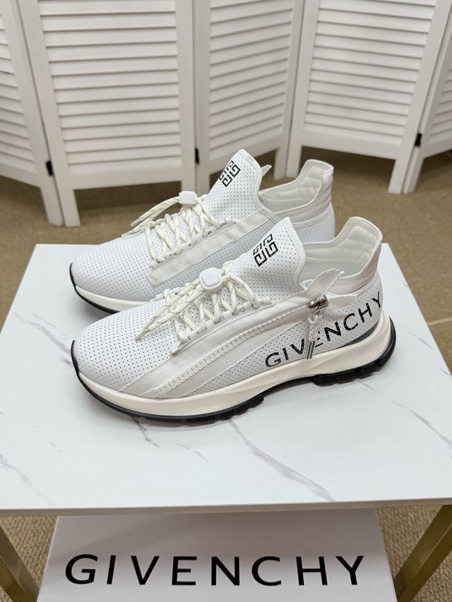 Givenchy 纪梵希 新款 专柜同步 人手一双 不容错过 专柜买版 完全1:1 开模定制顶级版本 原版展示提供对比 让大货做到和原版0区别 实物和图片来见证