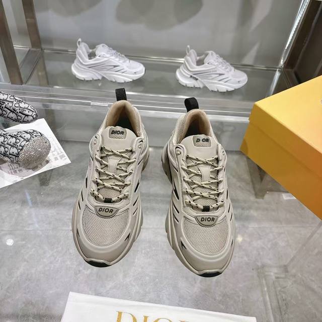 实价： 迪奥最新爆款，广州高品质；38-46码