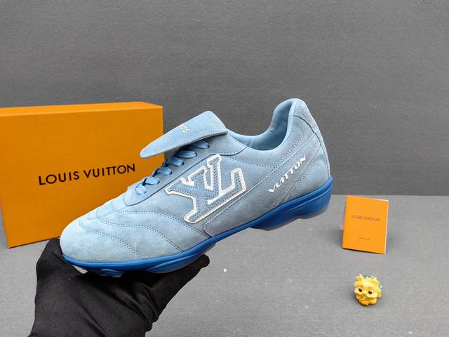 实价： Lv Discovery Lace Up路易威