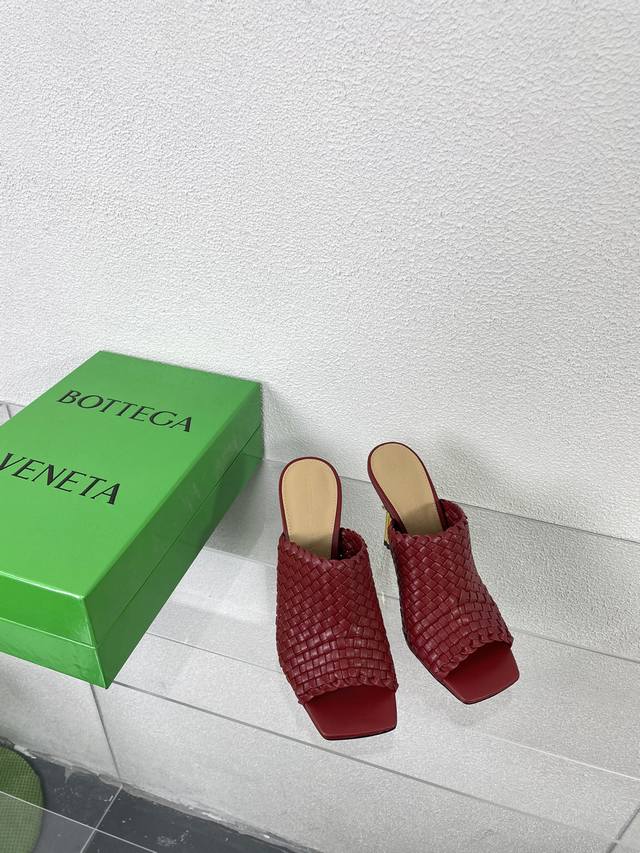 手工编织 Bv Knot系列金属跟拖鞋高跟单品~