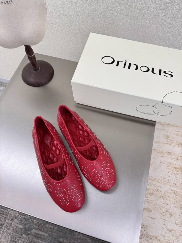 Orinous 精致铆钉图案 平底单鞋 优雅而不失调皮 精美图案 上脚超好看 小众设计师25发布会新款 可爱头 手工铆钉 玛丽珍系列 面料 小羊皮 内里舒适羊皮