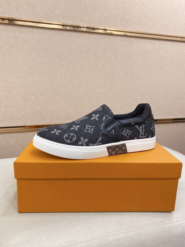 调工厂P价 男装男鞋 运动原单 Louis Vuitton 路易威登 Lv 顶级新款专柜同步发售，鞋面意大利进口头层牛皮，全进口羊皮内里，完全1比1复刻，鞋底：