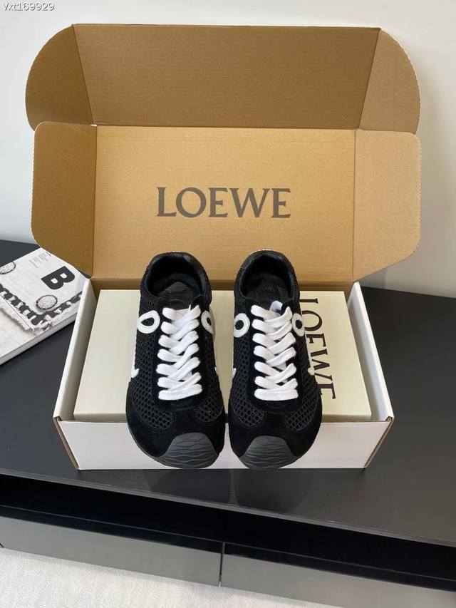 实价 扣子不加价！高版本顶级飞机盒套装30Loewe 25Fw New Arrival～ 罗意威2025早春新款情侣款运动鞋 Loewe这款芭蕾运动鞋超火超可爱