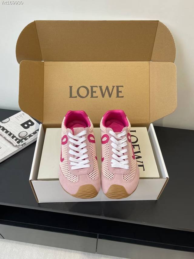 实价 扣子不加价！高版本顶级飞机盒套装30Loewe 25Fw New Arrival～ 罗意威2025早春新款情侣款运动鞋 Loewe这款芭蕾运动鞋超火超可爱