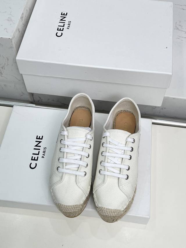 Celine赛琳家最新款凯旋门渔夫鞋超多明星网红种草 专柜一鞋难求 经典永不过时的鞋型 简约的设计 极具辨识度的品牌调性 磨砂牛皮进口透气布Logo压花工艺 一