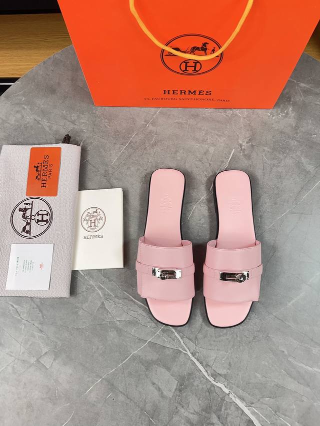 皮底220早春新款，，HermèS版型做工材料升级。 Hermes市场最高版本纯手工鞋 顶级产品爱马仕拖鞋 早春新款原版一样， 师傅级纯手工打造 ！高端定制，独