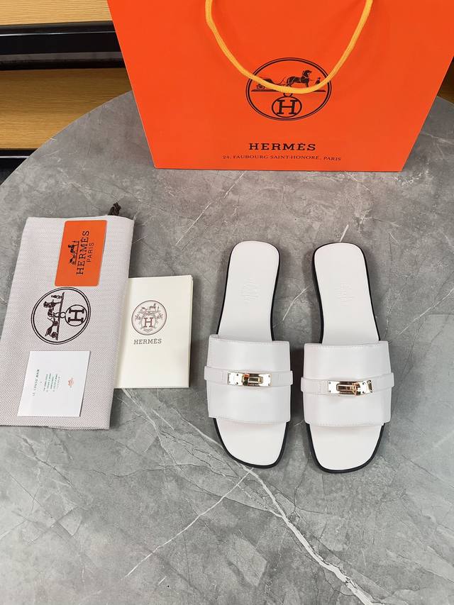 皮底220早春新款，，HermèS版型做工材料升级。 Hermes市场最高版本纯手工鞋 顶级产品爱马仕拖鞋 早春新款原版一样， 师傅级纯手工打造 ！高端定制，独