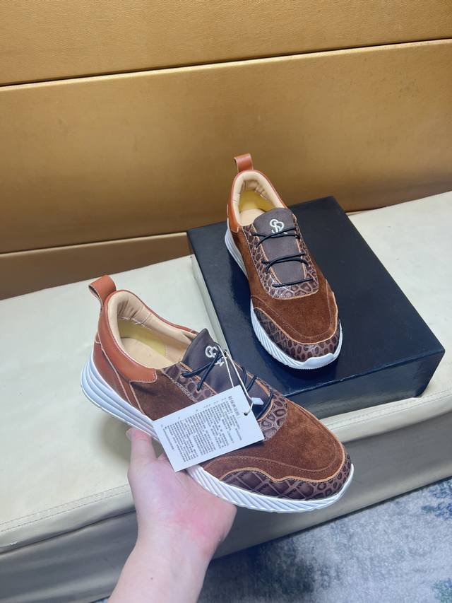 新品Brunello Cucinelli春夏系带休闲运动男鞋 Bc来自意大利的世界顶级奢侈品牌 鞋面透气飞织羊绒面 鞋面高温熔断Tpu 独特设计 简约不失个性