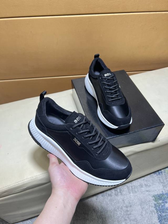 Boss 原单品质.～ 独特现代风运动鞋。休闲鞋潮男必备款 意大利进口原版品牌，进口原版皮，羊里 拒绝脱色磨脚 鞋底：原厂特供原版底，法国懒人风格设计 贴脚 在
