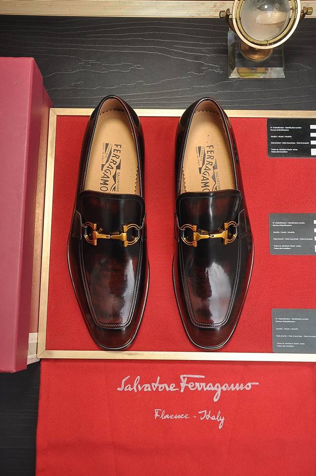 出厂价P Ferragamo 菲拉格幕 专柜最新款 原版进口开边上乘牛皮+进口水染牛皮内里+原版奢华金属扣+原版组合大底 对比无压力 38--45 45定做不退