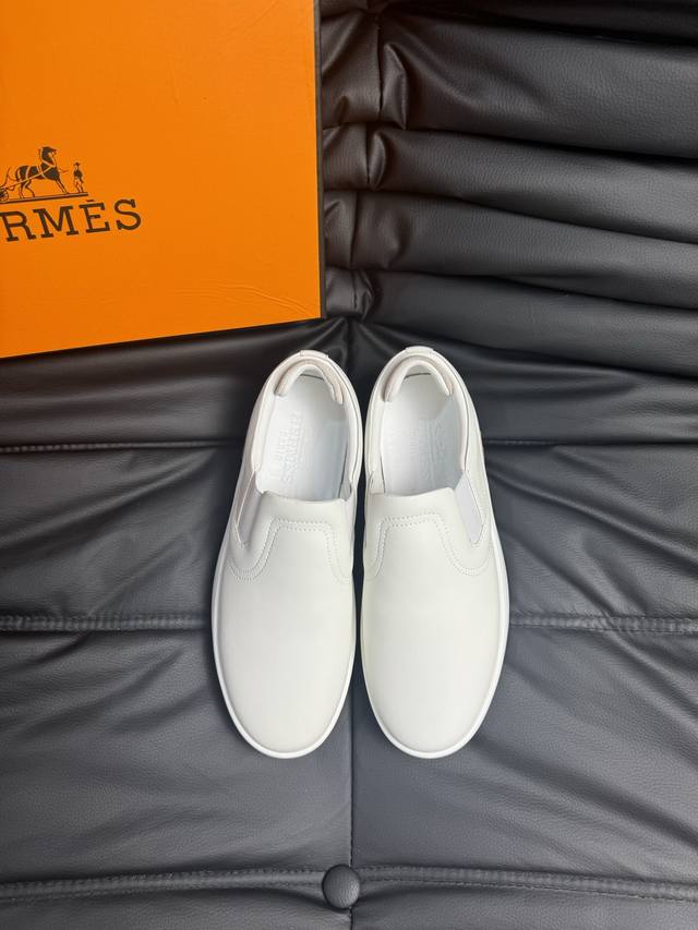 Hermes 25年官网体验店Luck系列 - -高端品质 官网原单 -鞋面：纳帕小牛皮 -内里：进口水染牛皮 -大底：超轻Tpu发泡；成型大底 -超高品控 做