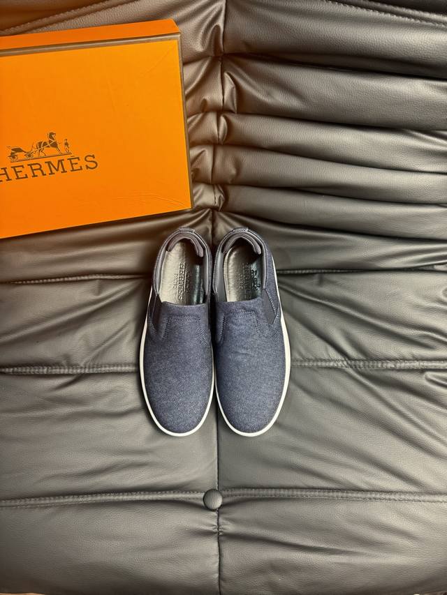 Hermes 25年官网体验店Luck系列 - -高端品质 官网原单 -鞋面：纳帕小牛皮 -内里：进口水染牛皮 -大底：超轻Tpu发泡；成型大底 -超高品控 做