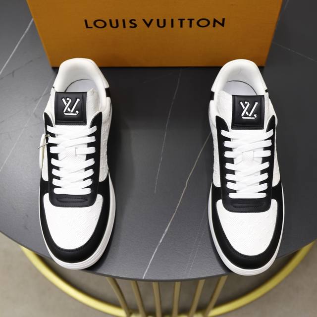 出厂价Pp： 顶级原单 品牌： Louis Vuitton Lv.路易威登 材质： 原工厂P牛皮材料 1：1原板大底 舒适内里 款式类型：休闲运动 板鞋 等级：