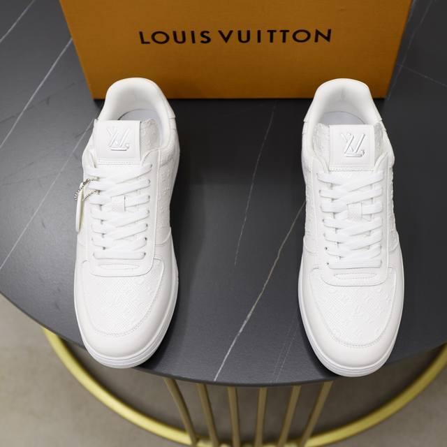 出厂价Pp： 顶级原单 品牌： Louis Vuitton Lv.路易威登 材质： 原工厂P牛皮材料 1：1原板大底 舒适内里 款式类型：休闲运动 板鞋 等级：