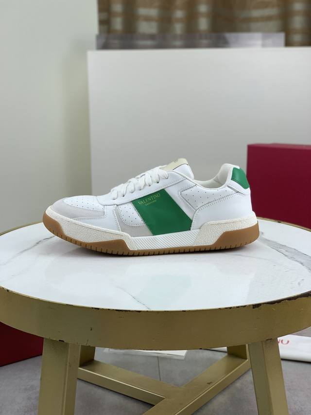 工厂P价P 实价 华伦天奴情侣款面包鞋顶级版本！ Valentino华伦天奴 Joie De Jouer系列 魔术贴 厚底 面包鞋 情侣款 休闲 运动鞋 小白鞋