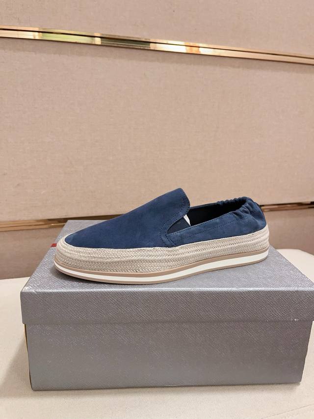 工厂P价 高版本 高品质新款Prada 普拉达 专柜同步上市， 新款男鞋、面料精选高科技滴胶工艺制作而成。内里:全牛皮内里。高端气垫开模防滑橡胶大底，精美线条、