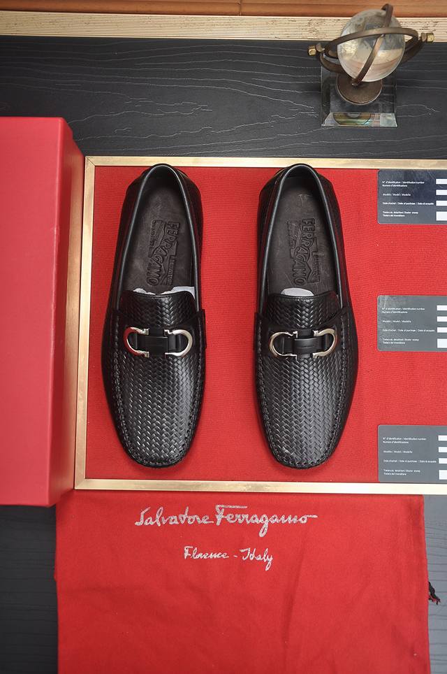 出厂价P Ferragamo 菲拉格幕 专柜最新款 原版进口开边上乘牛皮+进口水染牛皮内里+原版奢华金属扣+原版组合大底 对比无压力 38--45 45定做不退