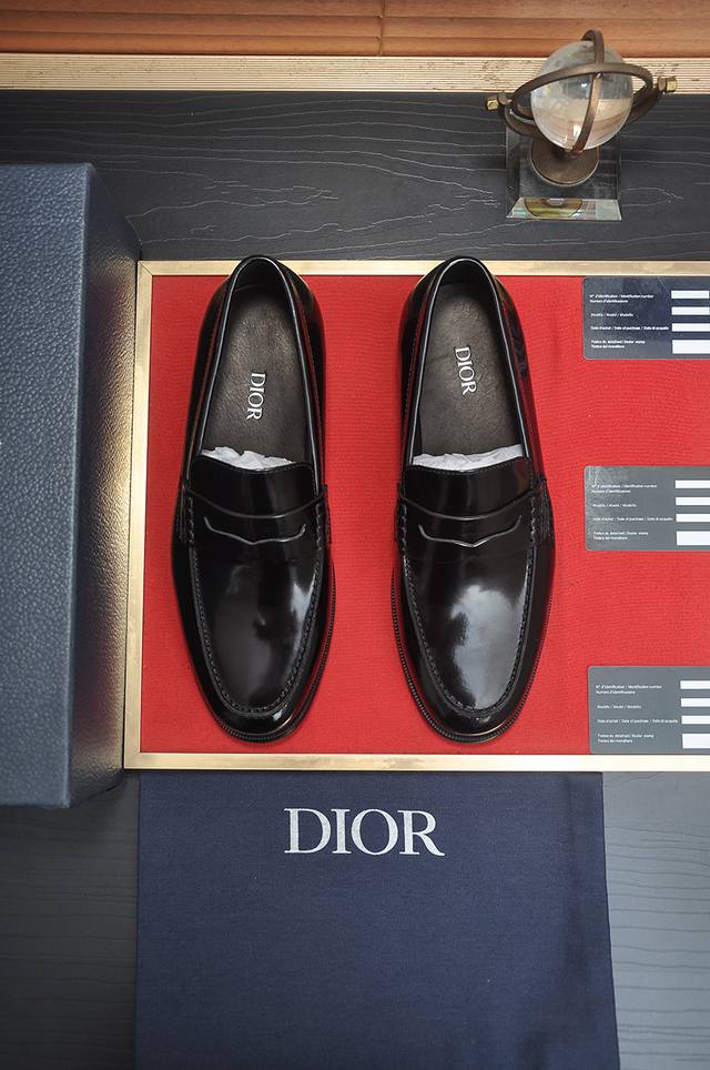 出厂价P Dior 水染牛皮内里 迪奥原版1:1高品质出厂，进口原版料，进口版原牛皮，水染牛皮内里，原版Tpu大底，码数:39-44 45定制