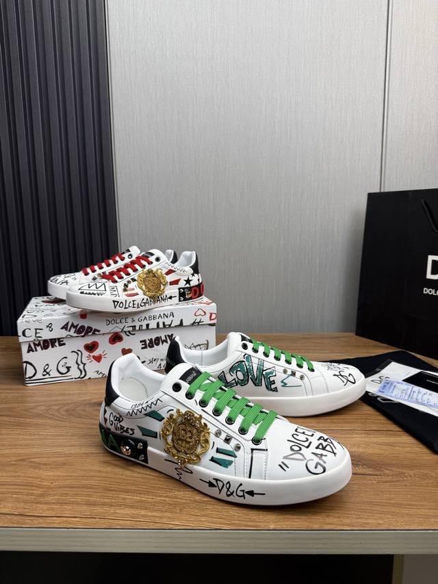 工厂P价 Dolce & Gabbana Dg 官网同步新款1时尚爆款:1独家开模鞋面进口牛皮，独有的品牌风格Logo鞋面羊皮垫脚原厂私模大底10-44 38.