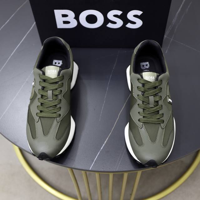 出厂价Pp： Boss男士休闲运动鞋，原版开模，鞋面采用意大利进口飞织网面拼接材质，上脚柔软舒适 原版Tpu发泡大底脚感柔软轻便！ Size：38-44 45订