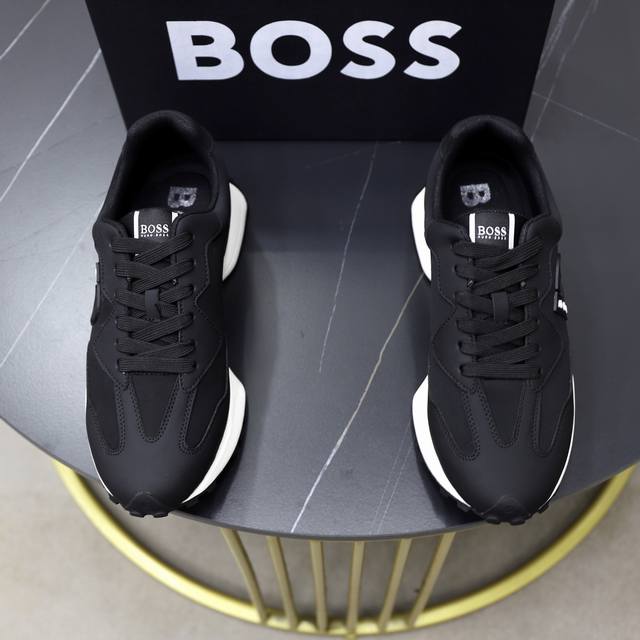 出厂价Pp： Boss男士休闲运动鞋，原版开模，鞋面采用意大利进口飞织网面拼接材质，上脚柔软舒适 原版Tpu发泡大底脚感柔软轻便！ Size：38-44 45订