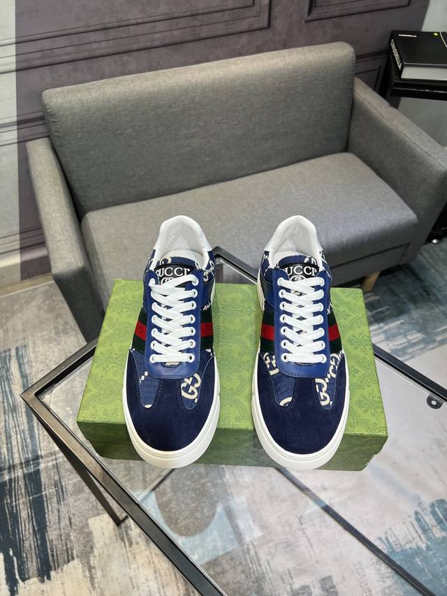 Gucci古奇最新潮鞋休闲鞋实体店爆款，新品春夏季舒适进口定制原版牛皮，独特提花面料元素设计。搭配羊皮内里，原版底，细节决定品质、可随意进出专柜，欢迎对比、码数