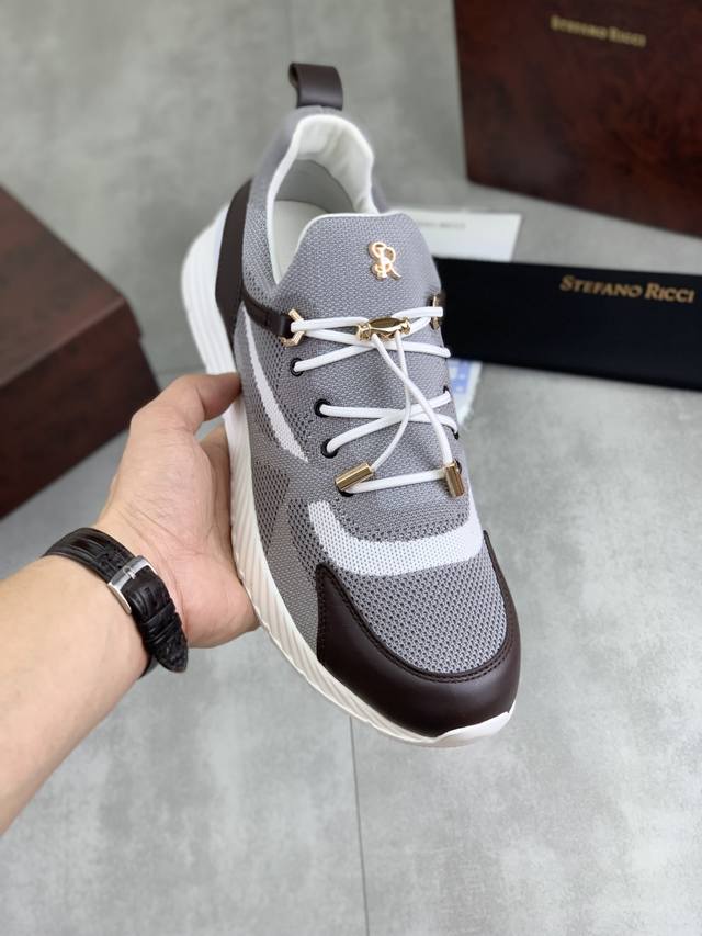 工厂P价P 实价 新款！原版品质Stefano Ricci 史蒂芬劳.尼治男士运动鞋，采用进口原版飞织鞋面，皮质柔软细腻，做工细节到位，鞋底原版设计，舒适度极好