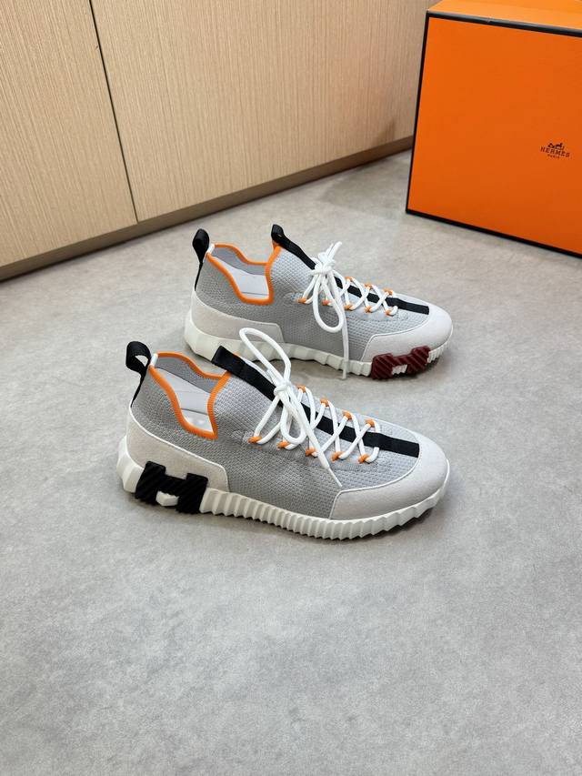 Hermes 爱马仕 -高端品质 原单休闲运动鞋 -鞋面：反绒小牛皮、品牌飞织 针织 布匹、鞋舌.后跟.品牌织带 -内里：垫脚；水染牛皮 -大底：超轻Tpu发泡