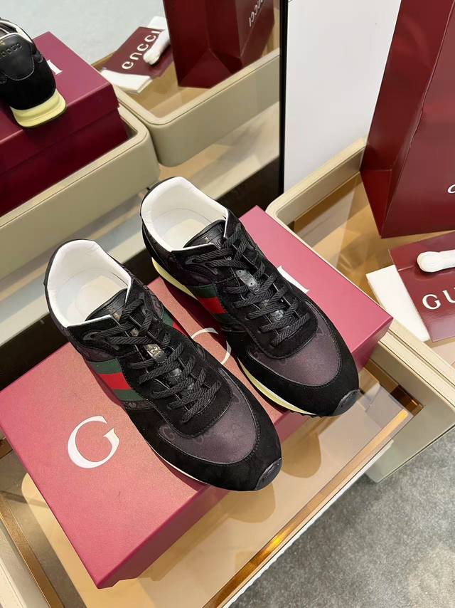 Gucci 古奇 男款 新款阿甘运动鞋 轻盈舒适又百搭，细节满满，彰显复古运动情怀 男码39-45