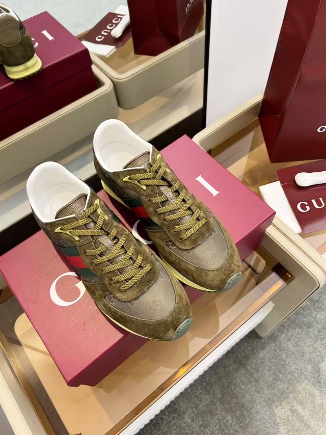 Gucci 古奇 男款 新款阿甘运动鞋 轻盈舒适又百搭，细节满满，彰显复古运动情怀 男码39-45