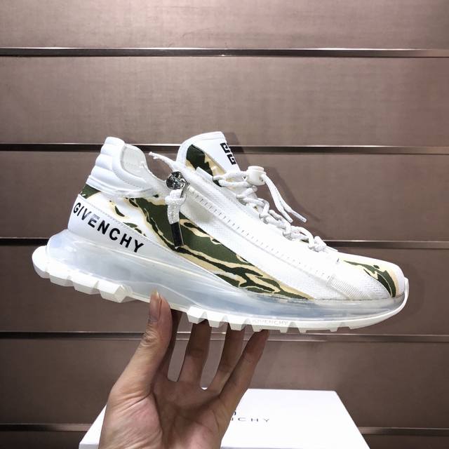 工厂P批 Givenchy.纪梵希 专柜同步发售鞋面：意大利进口品牌印花布匹 尽显奢华，透气网布内里加上双层组合，脚感舒适，鞋底：原厂特供橡胶发泡大底，轻便，舒