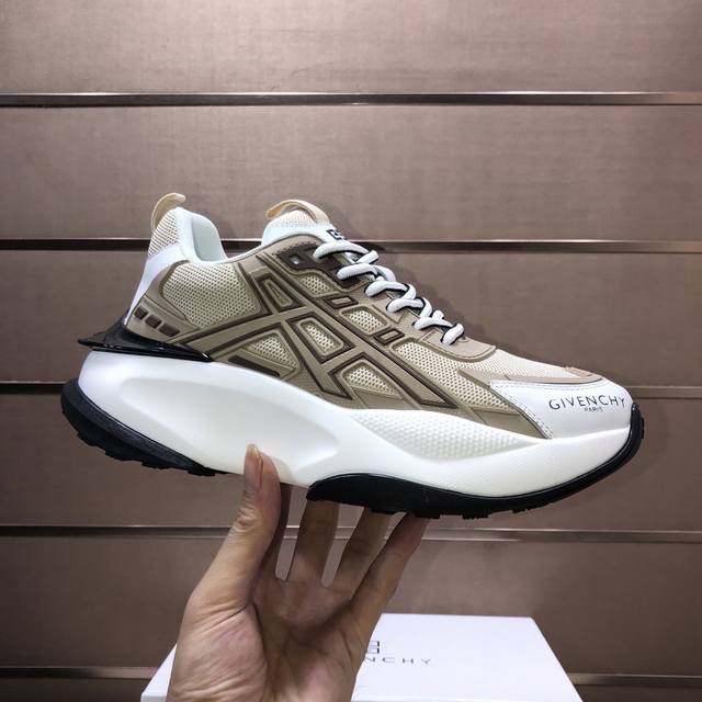 工厂P批 Givenchy.纪梵希 专柜同步发售鞋面：意大利进口品牌印花布匹 尽显奢华，透气网布内里加上双层组合，脚感舒适，鞋底：原厂特供橡胶发泡大底，轻便，舒