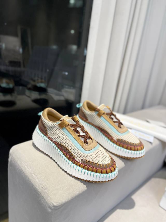 2630春夏Chloe 克洛伊Nama Sneaker彩虹系列运动鞋、容祖儿和孙怡宋茜明星同款、原材料是可再生物料制作、全手工缝马克线、肉眼可见皆是手工制造、环