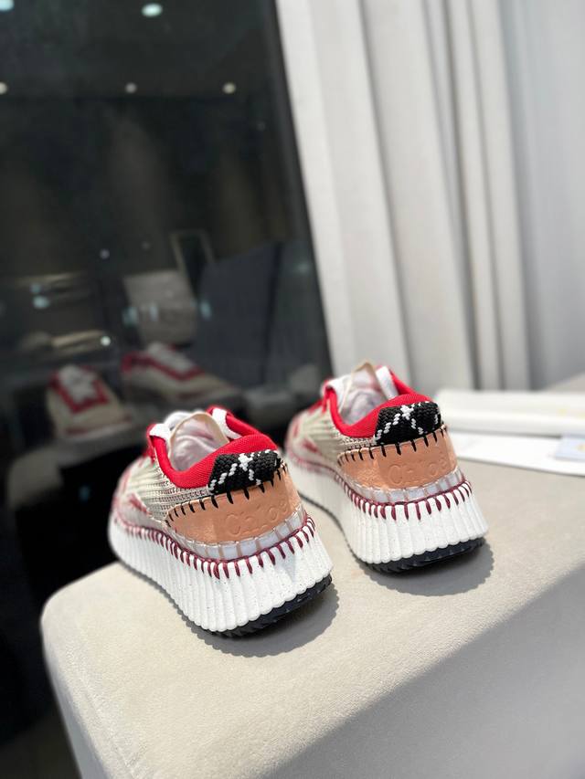 2630春夏Chloe 克洛伊Nama Sneaker彩虹系列运动鞋、容祖儿和孙怡宋茜明星同款、原材料是可再生物料制作、全手工缝马克线、肉眼可见皆是手工制造、环