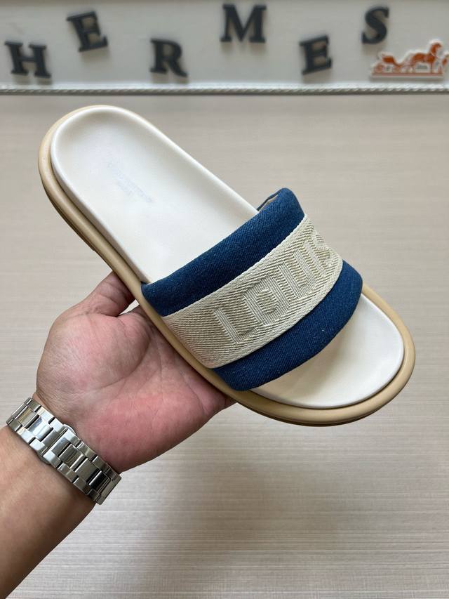 实价 2025新款 情侣款 Louls Vultton 配抽屉盒、布袋、卡片、发票 路易威登～独特现代风凉鞋。 Lv专柜代购男女休闲拖鞋，专柜同步发售，原单老花