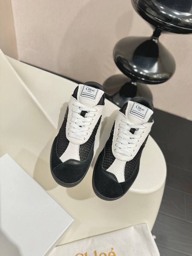 实价: Chloe 克洛伊 蔻依 25春夏新款 德训鞋 面料：进口牛皮 进口环保麂皮 原版开模纱网 大底：Tpu大底 超轻耐磨绒组合，Size：#35-41 4