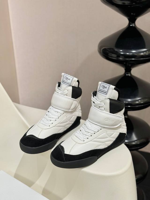 实价: Chloe 克洛伊 蔻依 25春夏新款 德训鞋 面料：进口牛皮 进口环保麂皮 原版开模纱网 大底：Tpu大底 超轻耐磨绒组合，Size：#35-41 4